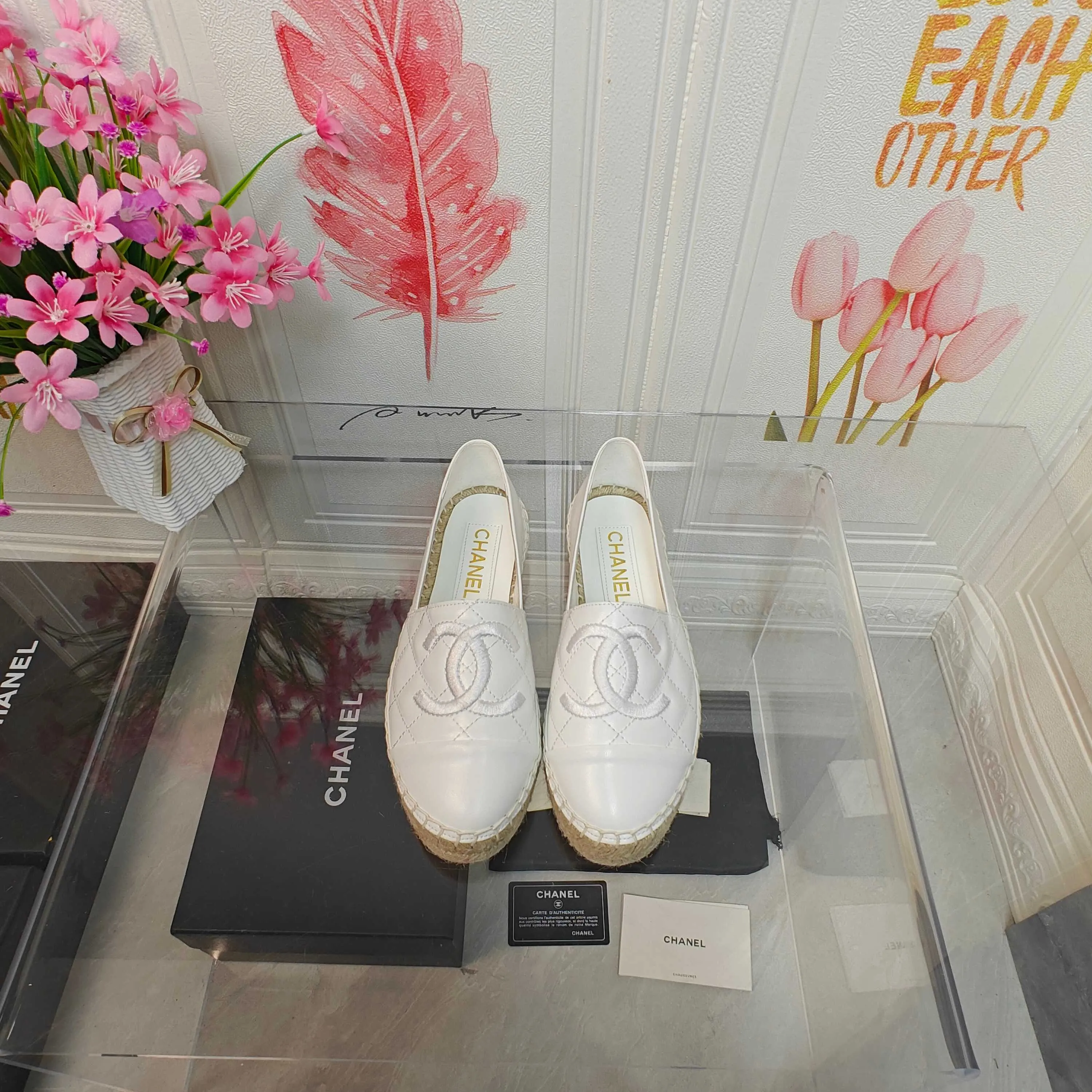 👟👟Ex-factory price 400👟👟 CHANEL 2025 early spring new fisherman shoes, top version 👏👏The inner pads are all made of original imported goatskin! Number of codes: 35 - 40 (codes 34, 41, and 42 can be customized without return or exchange) Standard codes come with a full set of packaging
